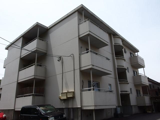ロイヤルハウス上地（B-1） 外観