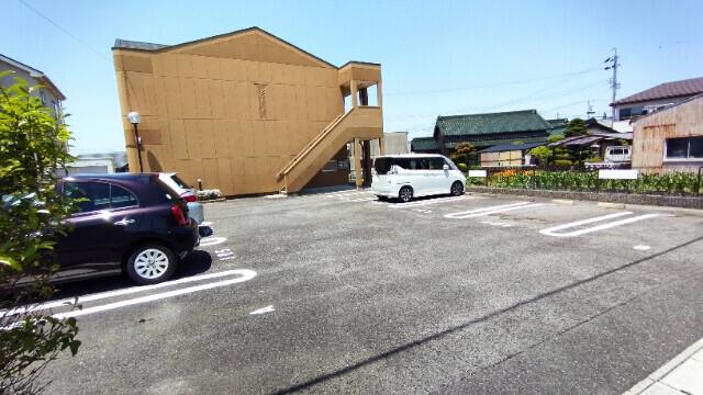 エルハイム宇頭（103） 駐車場