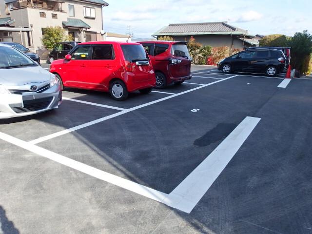 浅井ハイツ（B） 駐車場