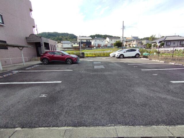 ベルシャンブール本宿（403） 駐車場