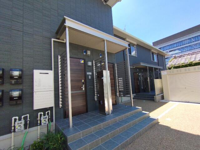 D-room両町（102） 外観