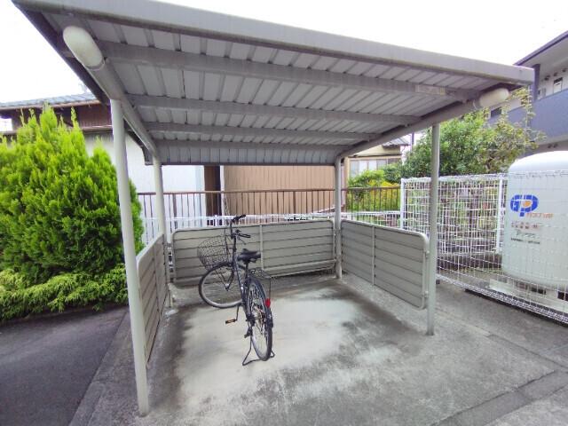 グランディール藤川（102） 駐車場
