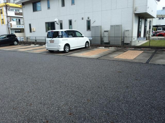 シューラク（205） 駐車場