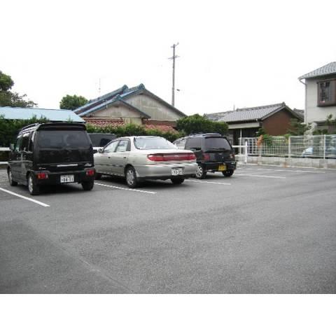 サンエフ中之郷（106） 駐車場