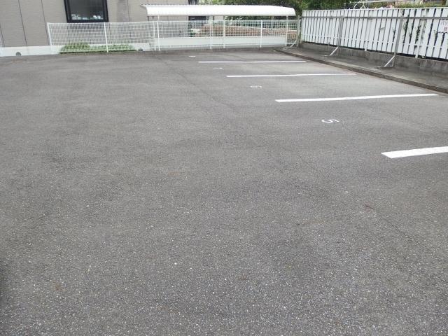 ハートホーム山本Ａ（101） 駐車場