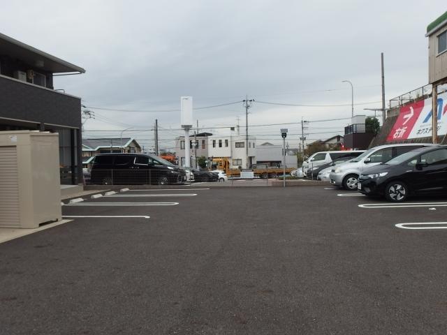 ＥＴＥＲＮＡ（102） 駐車場