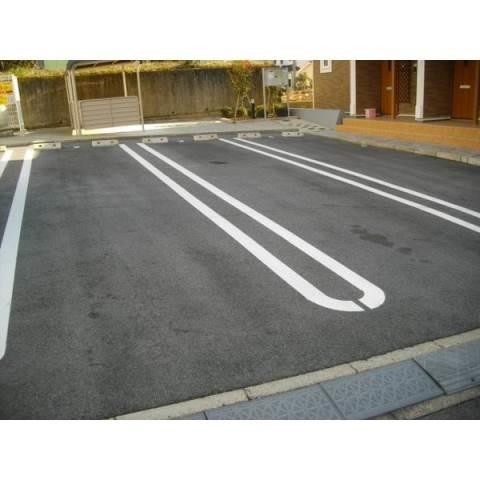サニーヒル（藤川荒古）（202） 駐車場