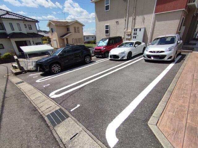 サンフラワー（101） 駐車場