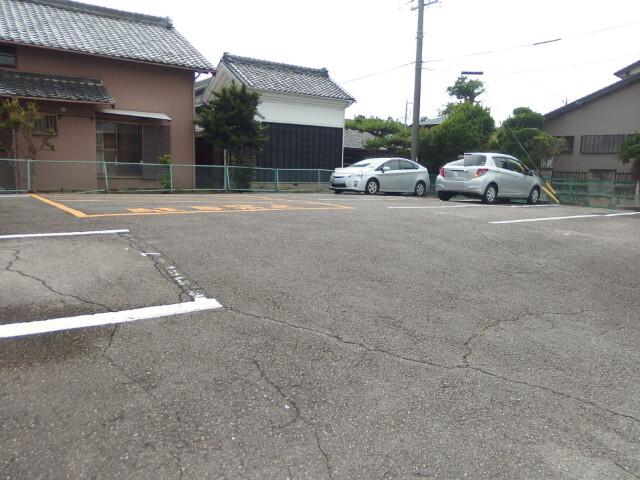 天野ハイツ（101） 駐車場