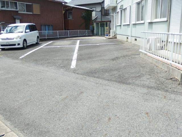 チアフルＫ（102） 駐車場