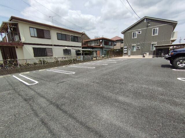 アーク　ホンダ（105） 駐車場