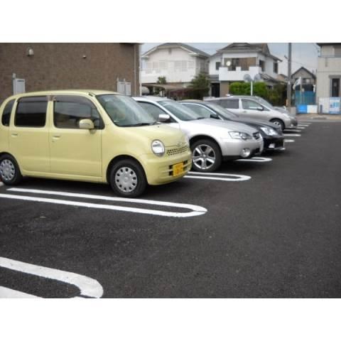 ノーブルＡ（103） 駐車場