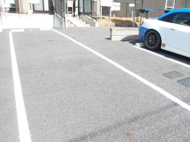 エトワール・クレール　エトワール（102） 駐車場