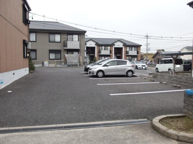 グレース北野　Ｄ棟（203） 駐車場