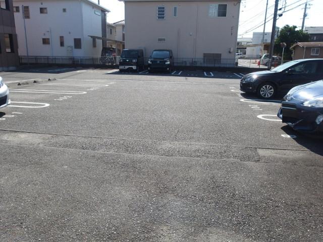 サンタプレイス岡崎（106） 駐車場