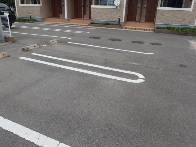 セウアズール（202） 駐車場