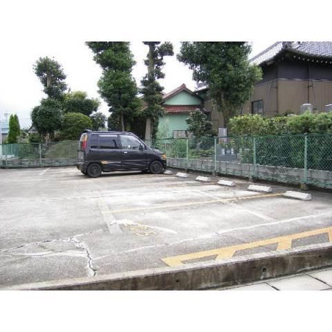 ハイツ蔵西（102） 駐車場
