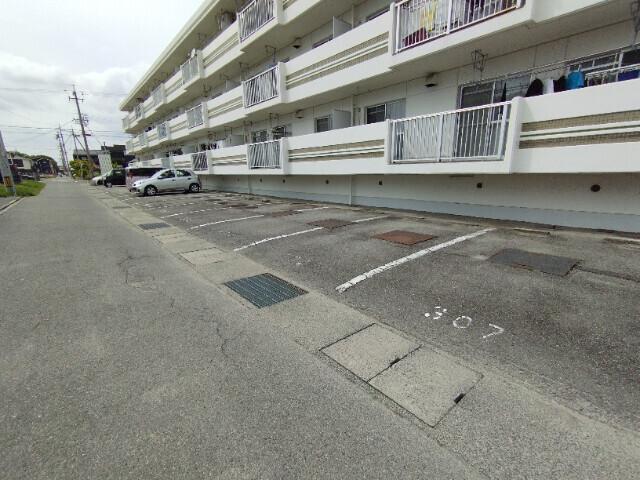 サンワード大友（105） 駐車場