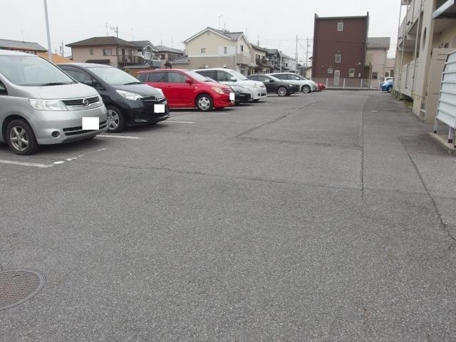 アビタシオン酒井（501） 駐車場