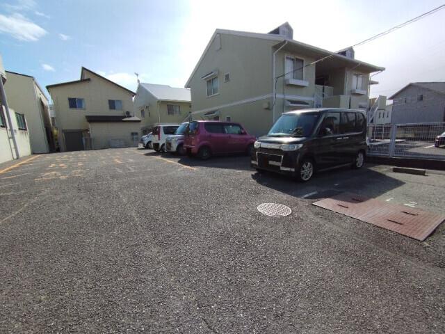 ＦＬＡＴＳわかまつ（401） 駐車場