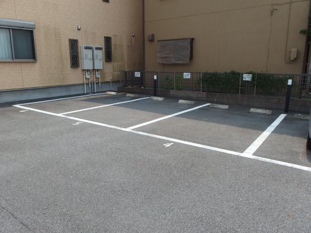 リーブル和（102） 駐車場