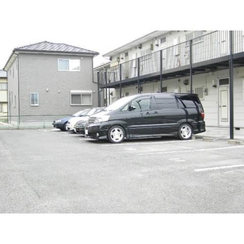 サンフォレスト渡辺Ｂ（101） 駐車場