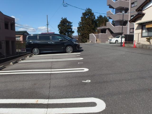 Annex Pair（201） 駐車場