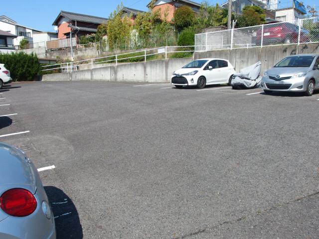 Palette T2（108） 駐車場