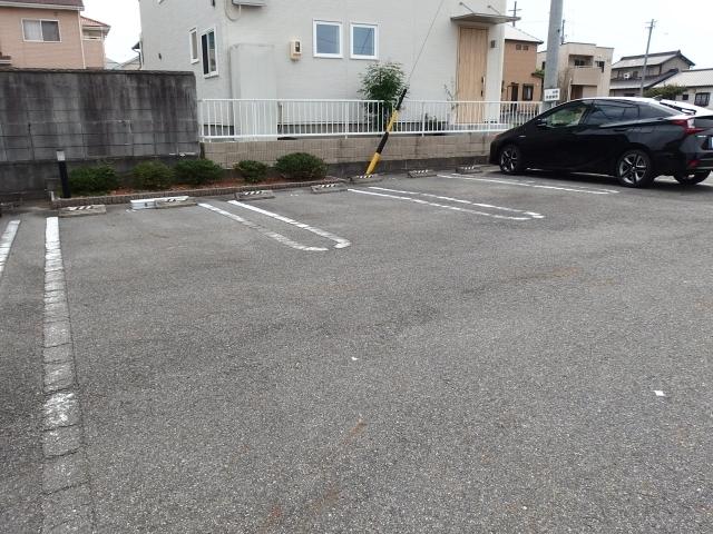 セレーノデーア（103） 駐車場