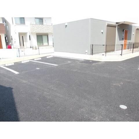 ソフィア（101） 駐車場