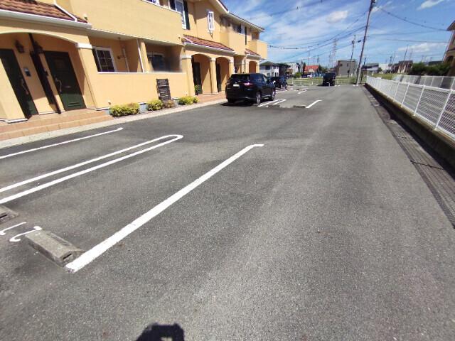 ダノンⅠ（206） 駐車場