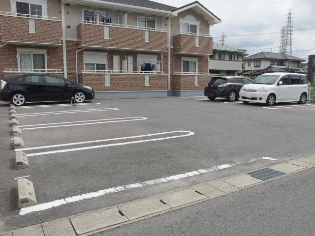 ひかり西浦（102） 駐車場
