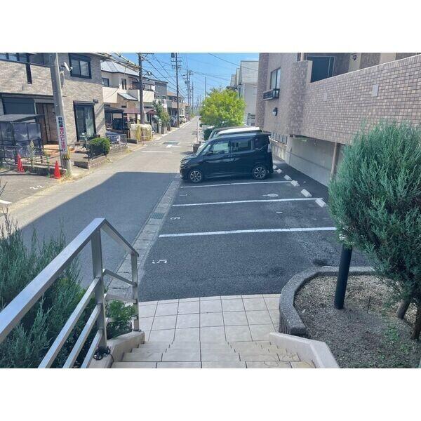 Joie M deux（202） 駐車場