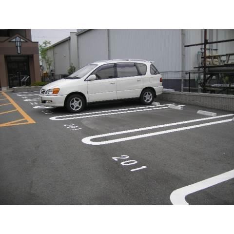 グランドパレス（205） 駐車場