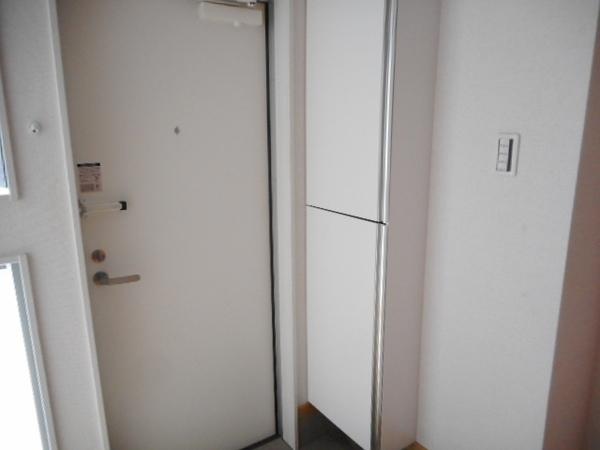 アートヒルズ南大泉Ⅱ 玄関