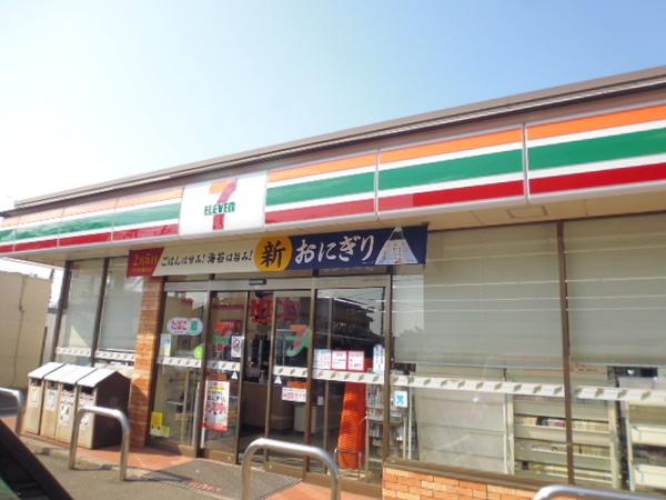 セブンイレブン練馬西大泉4丁目店：97m