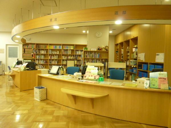 西東京市保谷駅前図書館：283m