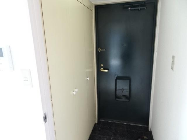 コーポラスB&M（301） 玄関