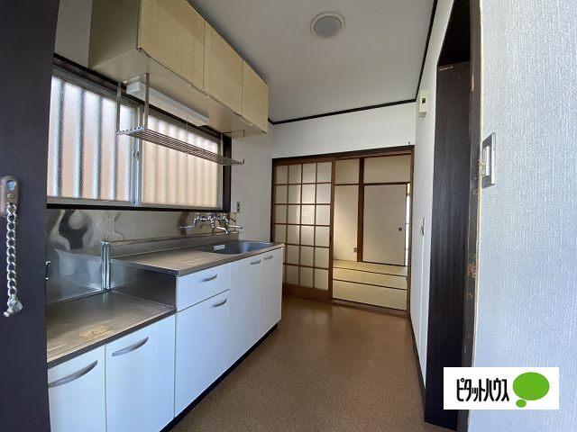 コーナー白峰（213） 玄関
