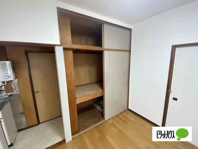 吉崎邸（202） 収納