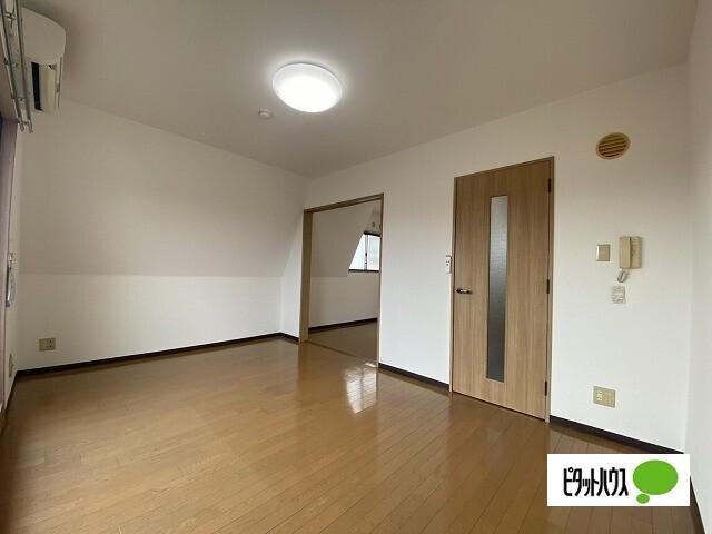 ルネ・ブルージュ 部屋画像