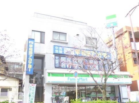 ファミリーマート東伏見北口店：108m