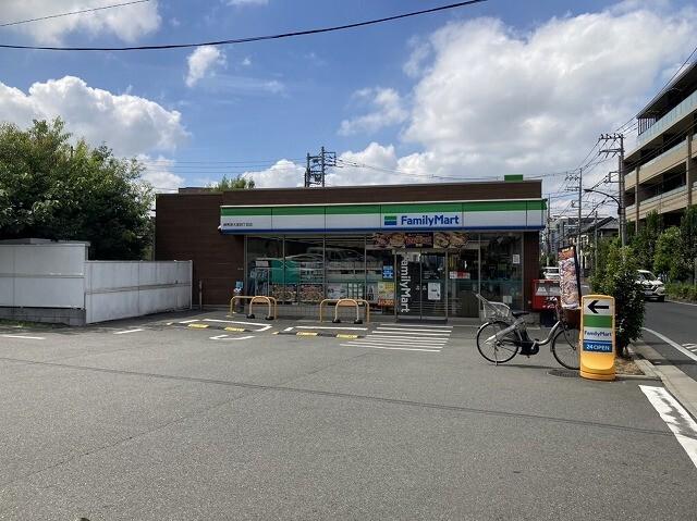 ファミリーマート大泉学園駅北店：159m