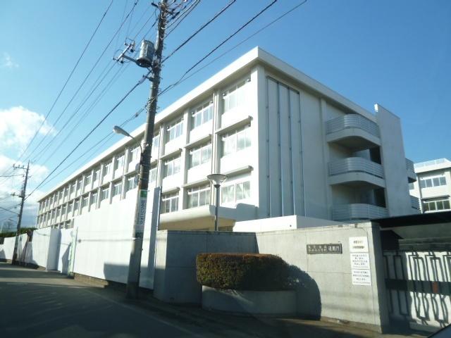 東京都立保谷高校：1911m