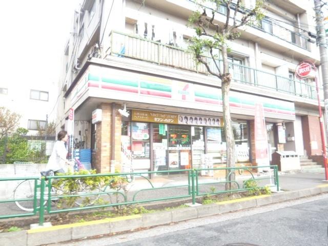 セブンイレブン柳沢店：92m