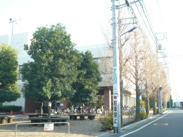 練馬区立大泉図書館：760m