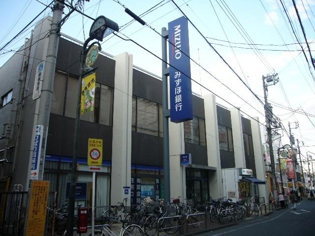 みずほ銀行ひばりが丘支店：364m