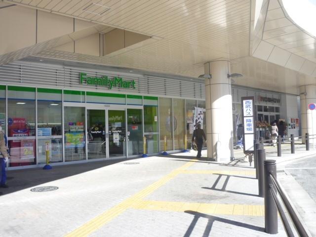 ファミリーマートエミオ保谷店：284m