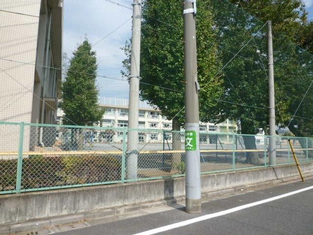 練馬区立大泉第六小学校：624m