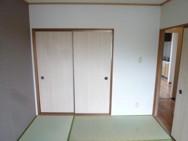 クウィンスコート（102） 収納